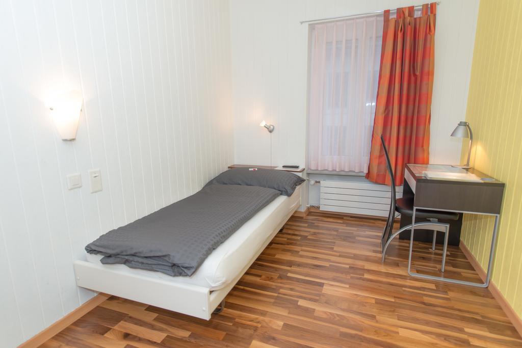 Hotel Rotes Haus Brugg  Phòng bức ảnh