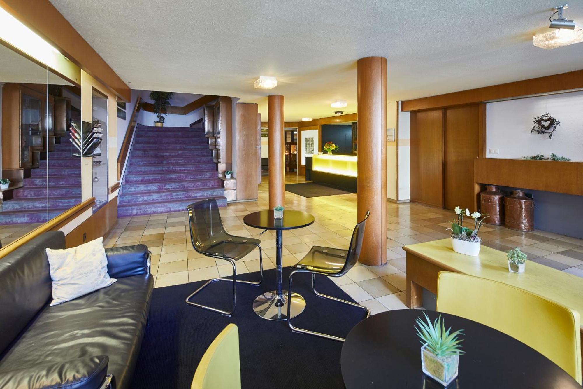 Hotel Rotes Haus Brugg  Ngoại thất bức ảnh